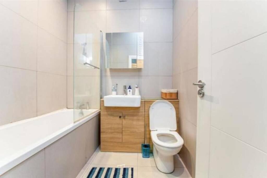 Contemporary 3 Bed Apartment In Hendon Central. Luaran gambar